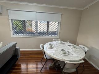 ConvenientSpaciousfreeParking3Bed2Bath - 3