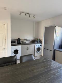 Quiet 2 bed home in quiet residential area ideal for contractors or long term stays - 9