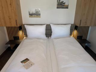 Green Trail Hotel - 6