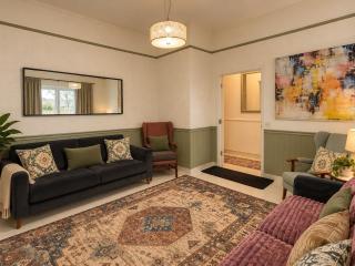 5 Bedroom House - 10 Beds - City Centre - Parking - 8