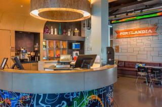 Aloft by Marriott Portland Airport at Cascade Station - 3