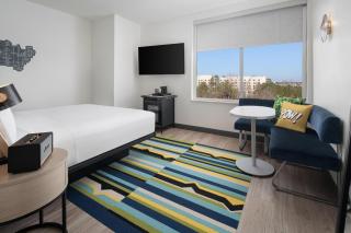 Aloft by Marriott Shenandoah Woodlands Area - 5