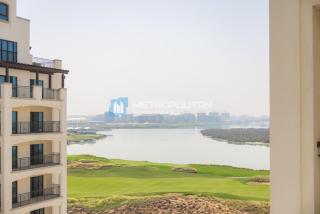 Golf and Sea View 2BR with Balcony,Yas Island - 2