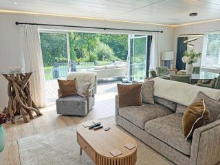 16 At The Sanctuary - Uk52286 - 8