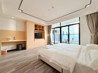 The SeaGate Suite - 3