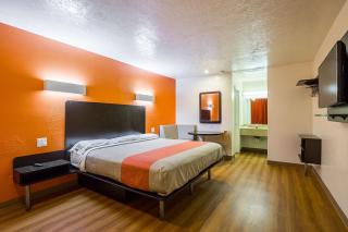 Motel 6-Madisonville, TX - Madisonville - 0