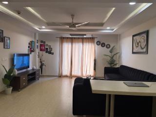 Serene Retreat with Skyline Views Bahria Heights 1 - 7
