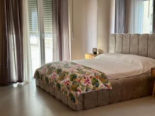 Lady Sunshine b&b- Tirana City Center - 9