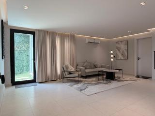 Luxurious Penthouse With Private Roof outdoor - 1