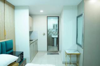 Spacious 1BR Apartment Near DHA & Lahore Airport - 4