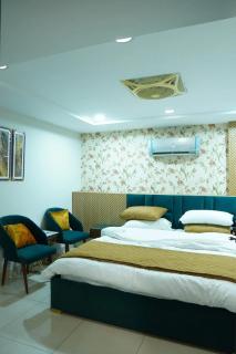 Spacious 1BR Apartment Near DHA & Lahore Airport - 6