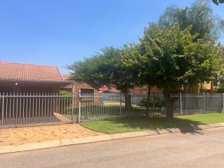 Centurion Family House - 4
