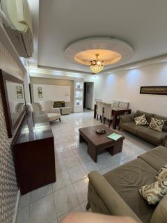 Modern 2BR Apartment next to Avenue Mall, Al Rehab - 8