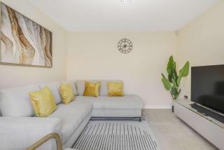Contractor House - Driveway Van Parking Fast Wifi Laundry Facilities - 1