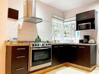 Condesa Residence Amsterdam B Inviting 2BR, 1BA Apartment with Modern Touches on Amsterdam Avenue - 4