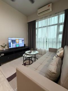 Urban Stay Suites 2BR Level 19 City and Partial Sea View - 1