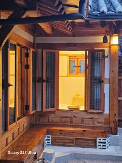 Chaehyodang Hanok Stay - 8
