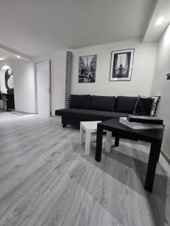 Velvet Noir City Apartment - 7