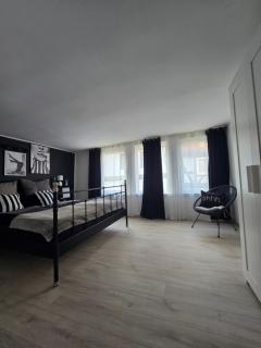 Velvet Noir City Apartment - 5