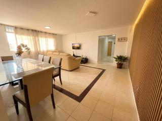 Spacious in Los Palos Grandes, Parking, AC - 0