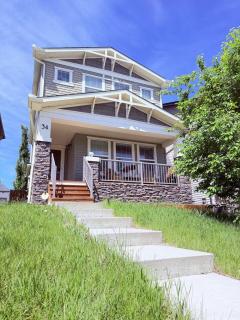 Nolan Hill Retreat 3 BR Upper Level Home - 0