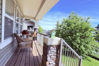 Nolan Hill Retreat 3 BR Upper Level Home - 5