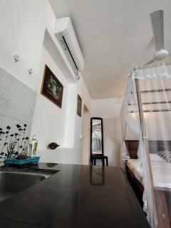 Kouzi House - 1
