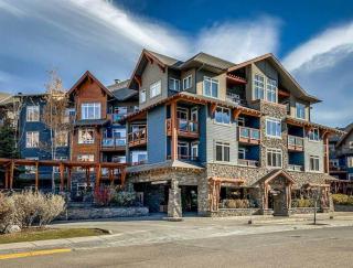 Top Floor condo with Stunning Views - 0