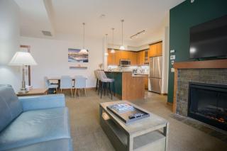 Top Floor condo with Stunning Views - 5