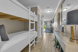 7 A, One Bedroom Condo - 8