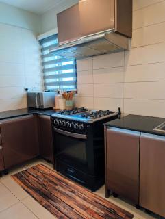 Luxury home 75”TV, 5mins from City Center & Beach - 1