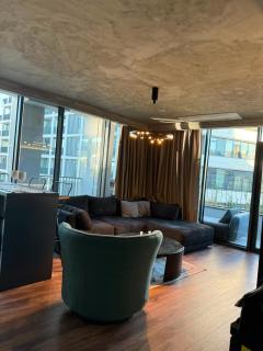 Lake View Grand Apartment - 6