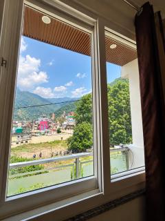 Adi's Cafe & Stays - 6