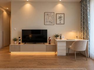 Aria Premium BW - 4