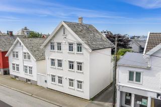 Haugevegen 68 Haugesund sentrum med gratis parkering 3 leiligheter - 3