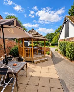 The George and Dragon Inn - 2