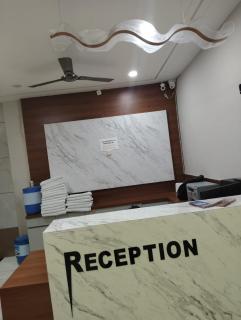 Hotel Sarovar - 9
