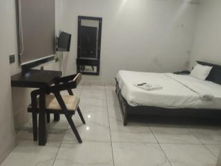 Hotel Sarovar - 2