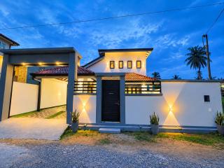 Grand City Luxury Villa Negombo - 0