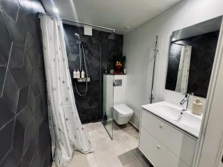 New Cozy Basement Studio Apartment - 7