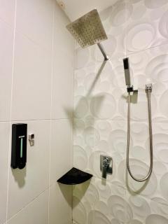 ALNAYRA Cozy Netflix Ensuite Room Kampung Air KK - 1