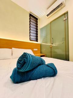 ALNAYRA Cozy Netflix Ensuite Room Kampung Air KK - 1