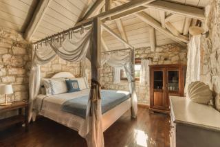 Villa Lalla with Private Pool, Sea View & Spacious Garden - 9