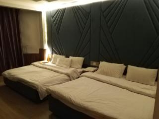 Hotel Deans - 1