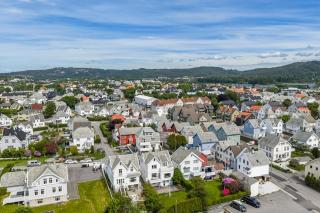 Hauge Bygget Haugevegen 68 Haugesund sentrum gratis parkering 3 etasjer 3 Leiligheter - 6