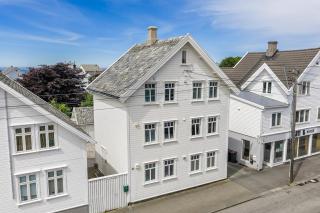 Hauge Bygget Haugevegen 68 Haugesund sentrum gratis parkering 3 etasjer 3 Leiligheter - 1