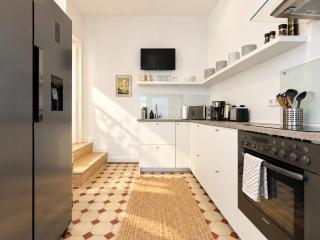 SIGGI4 - 3-Room Apartment for 6 - near Main Station - 8