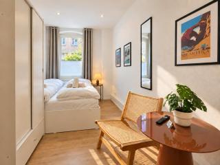 SIGGI4 - 3-Room Apartment for 6 - near Main Station - 3