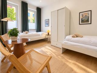 SIGGI4 - 3-Room Apartment for 6 - near Main Station - 7