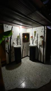 HIDDEN HOUSE PARTY HOSTEl - 1